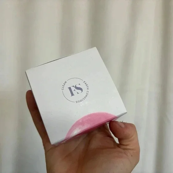 NWT Fenty Skin Cherry Bub BLAH 2 Bright AHA Face Mask - FULL SZ - 2.5 Oz - Picture 3 of 11